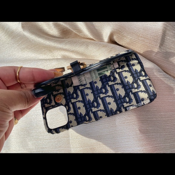 Luxury IPhone wallet Case - Picture 3 of 3